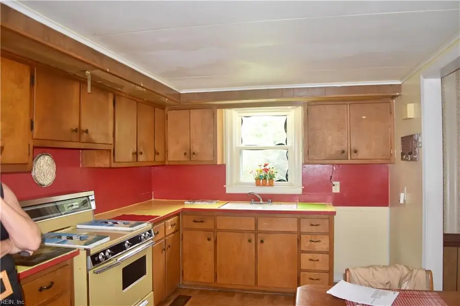 1016 Poquoson Avenue, Poquoson, VA 23662 - #3