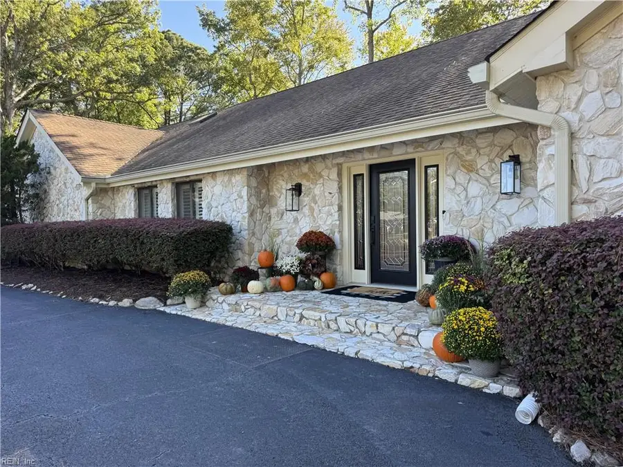 1000 Truitt Court, Virginia Beach, VA 23454 - #2
