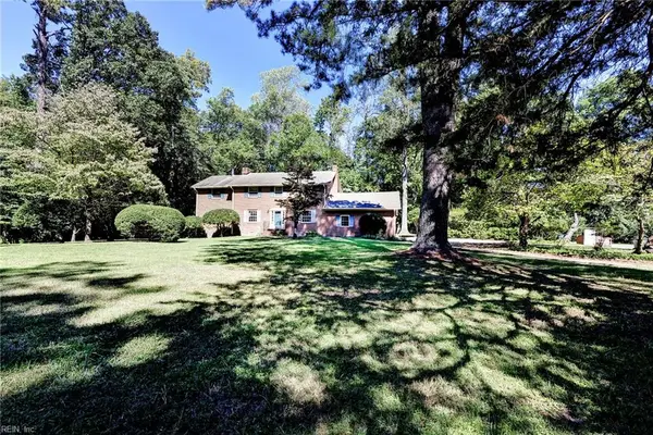 265 E Queens Drive, Williamsburg, VA 23185