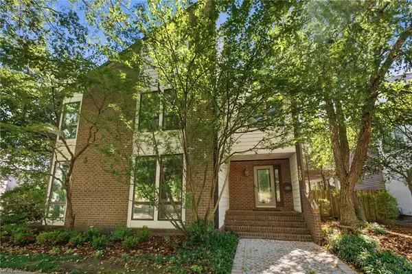 1320 Botetourt Gardens, Norfolk, VA 23517