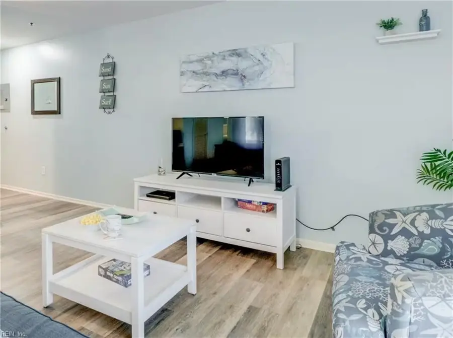 304 28th Street #113, Virginia Beach, VA 23451 - #2