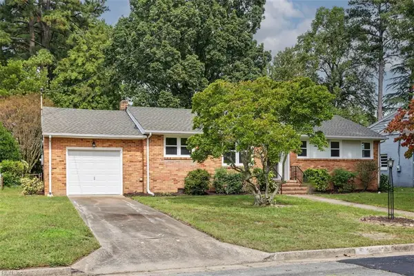 17 Carolyn Drive, Newport News, VA 23606