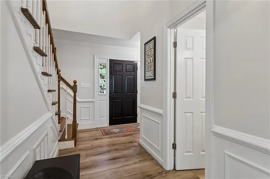609 E Woodland Drive, Yorktown, VA 23692 - #3