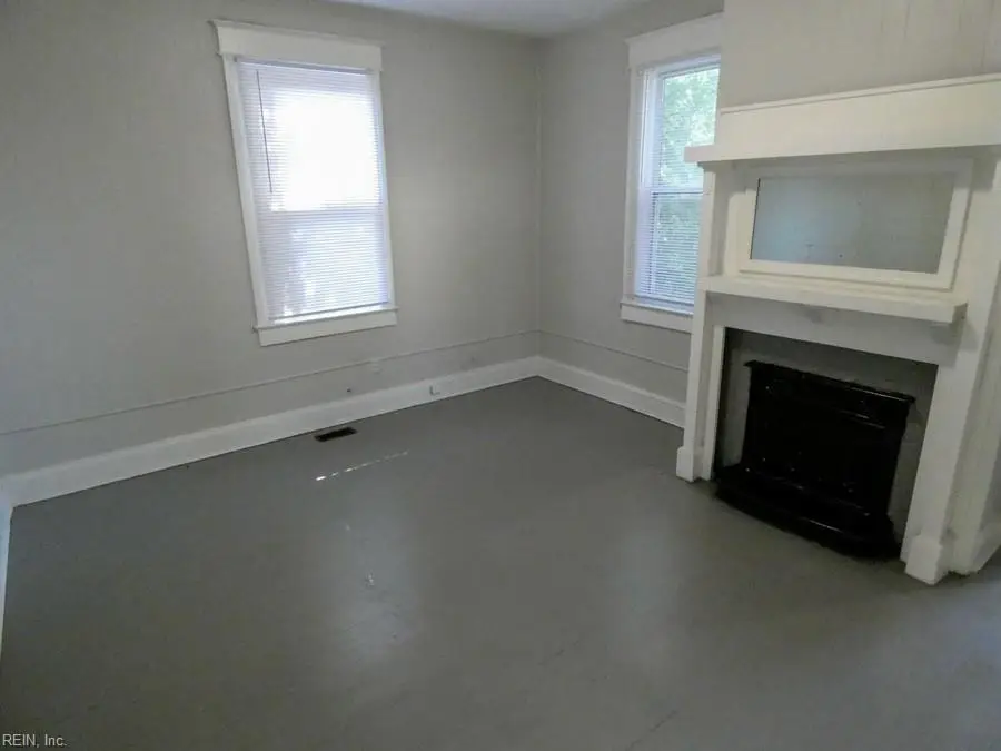 639 W 26th Street, Norfolk, VA 23517 - #2