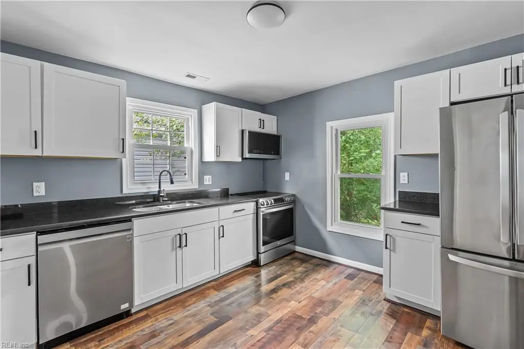 206 Oak Street, Suffolk, VA 23434 - #1