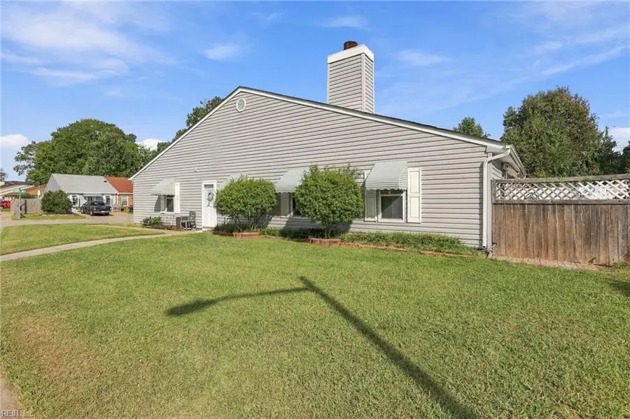 592 Peregrine Street, Virginia Beach, VA 23462 - #2