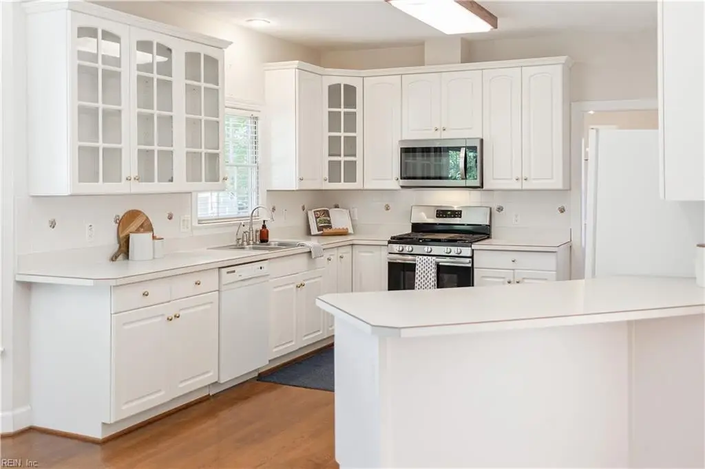 304 Barrington Lane, Yorktown, VA 23693 - #1