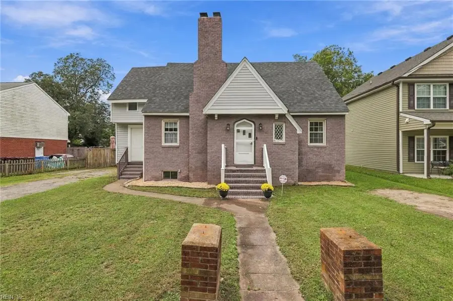 1129 Hazel Avenue, Chesapeake, VA 23325 - #2