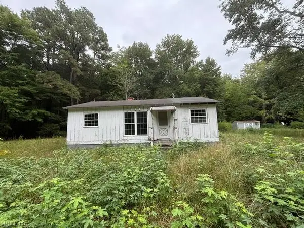 262 Red Mens Hall Road, Port Haywood, VA 23138