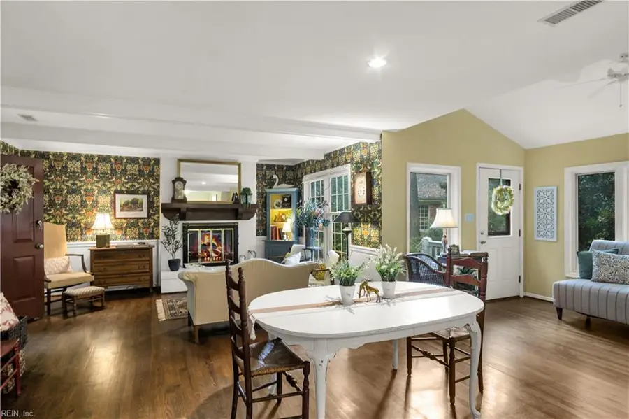 101 Mathews Grant, Williamsburg, VA 23185 - #3