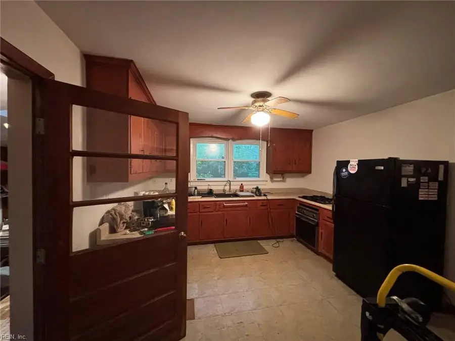 23 Beacon Road, Portsmouth, VA 23702 - #3