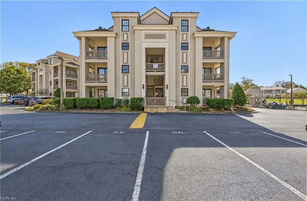 423 Harbour Point #305, Virginia Beach, VA 23451 - #1