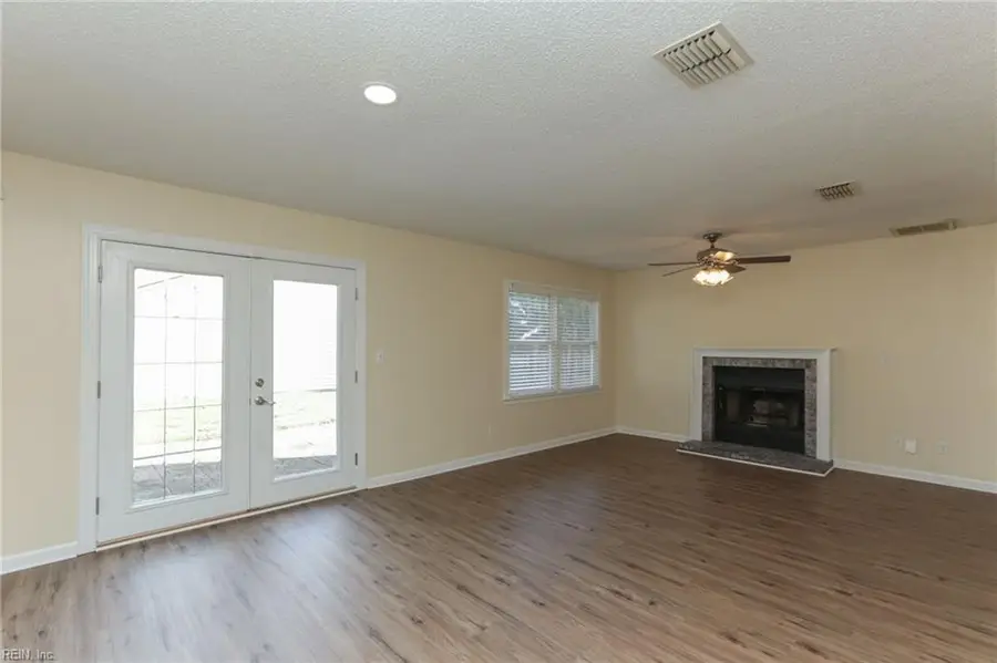 1325 Debbs Lane, Chesapeake, VA 23320 - #2