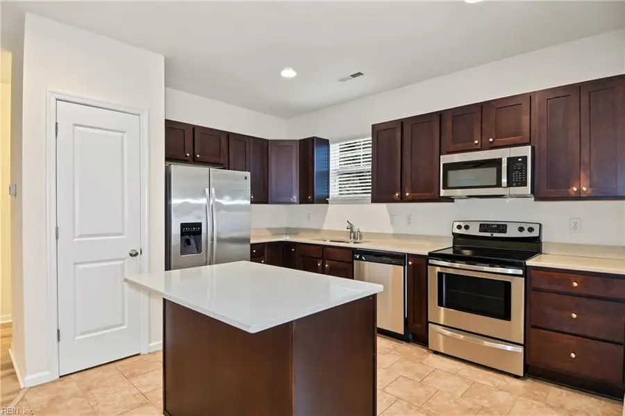 816 Stacey Place, Chesapeake, VA 23320 - #2
