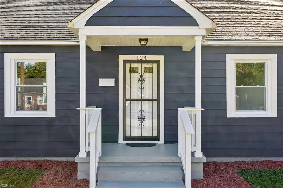 124 Chichester Avenue, Hampton, VA 23669 - #2