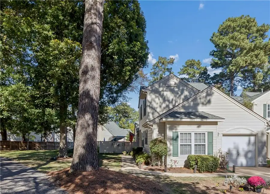 901 Lake Forest Drive, Newport News, VA 23602 - #2
