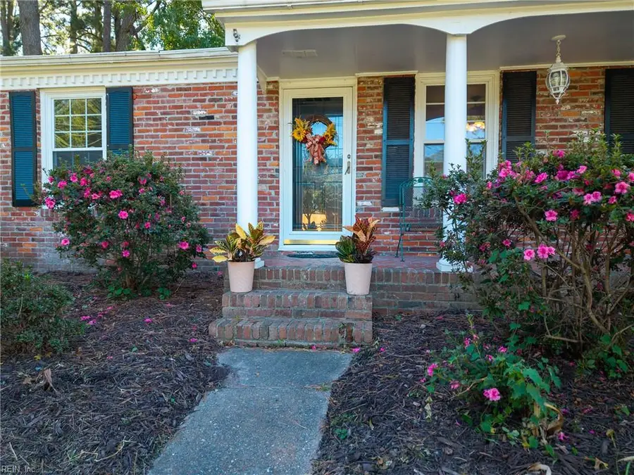 4009 Santa Maria Drive, Chesapeake, VA 23321 - #3
