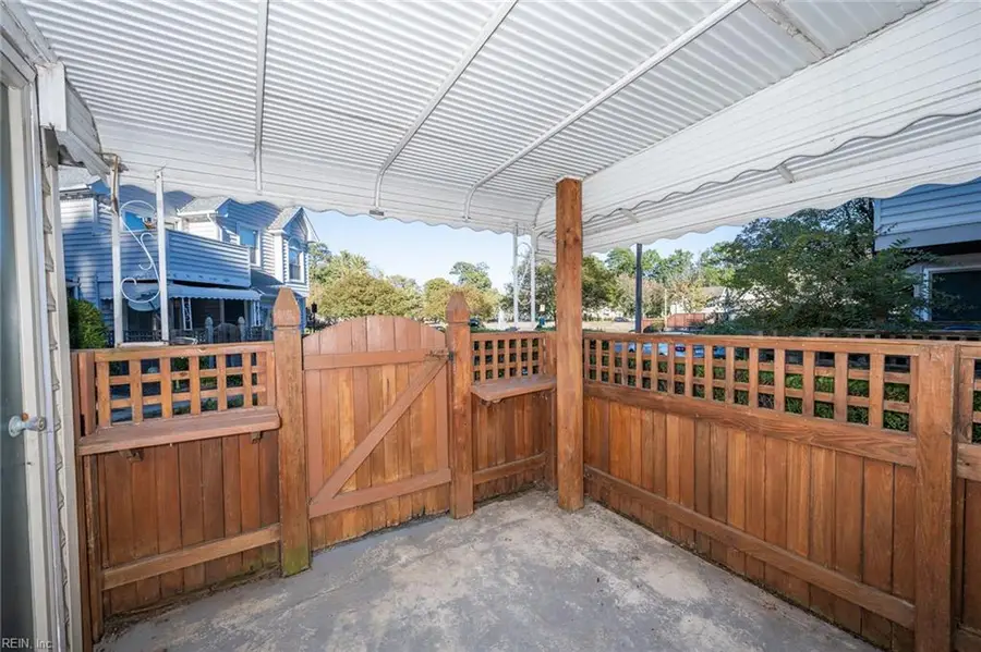 321 Wimbledon Chase #E, Chesapeake, VA 23320 - #2