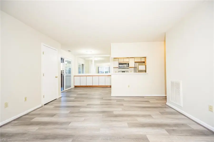 321 Wimbledon Chase #E, Chesapeake, VA 23320 - #3