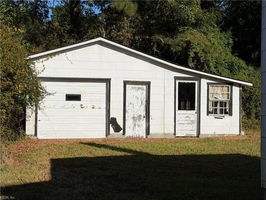 556 Laurel Street, Franklin, VA 23851 - #2