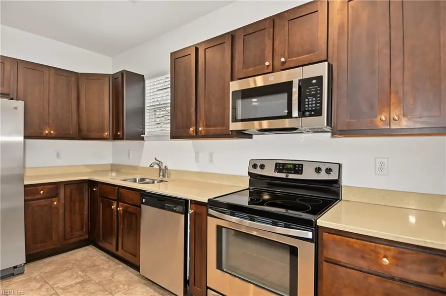 820 Stacey Place, Chesapeake, VA 23320 - #3