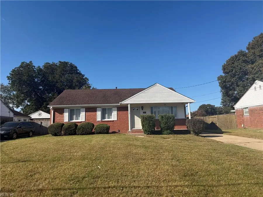 2304 Chesapeake Avenue, Chesapeake, VA 23324 - #3