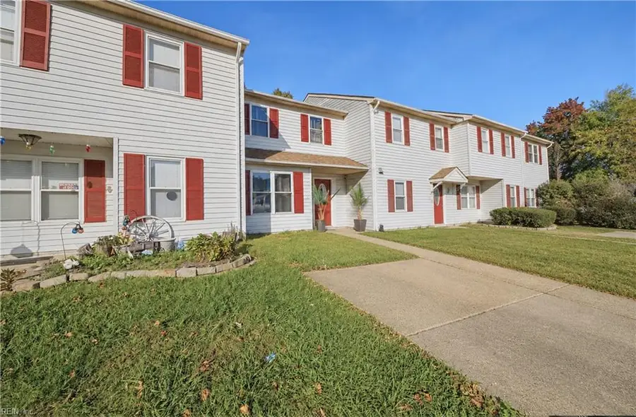 597 Davis Street, Virginia Beach, VA 23462 - #2