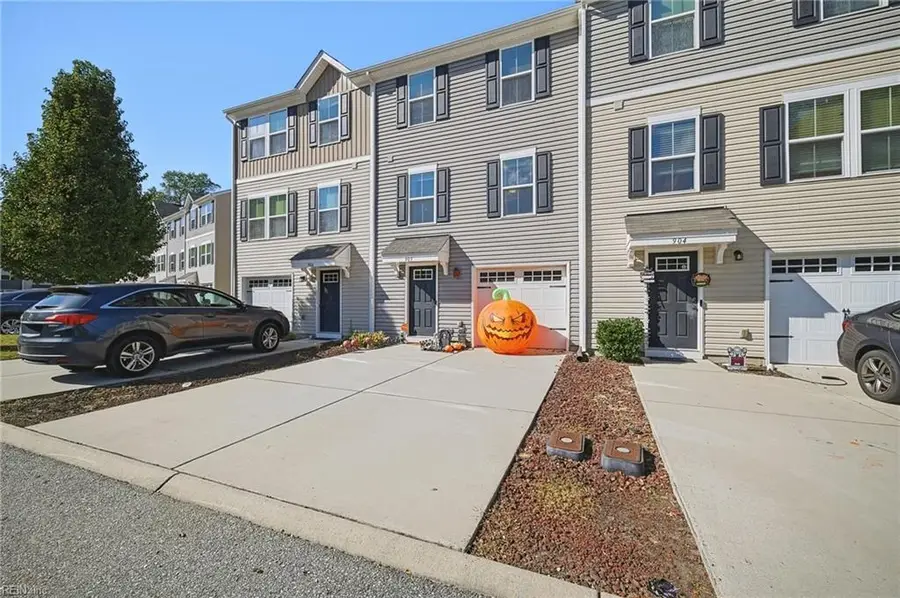 905 Lakeview Cove, Smithfield, VA 23430 - #2