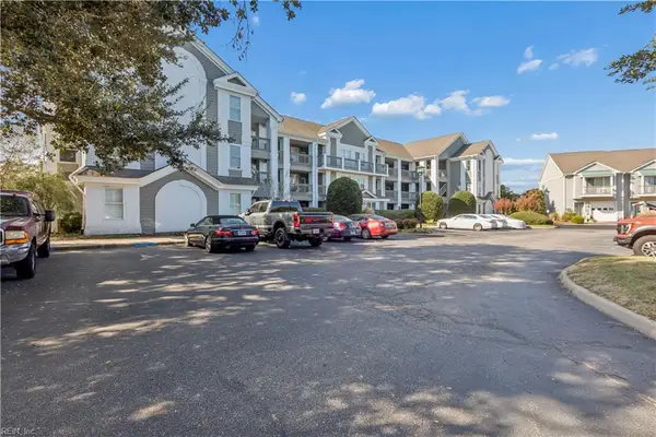 1003 High Dunes Quay #305, Hampton, VA 23664
