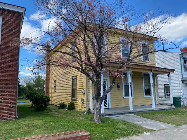 231 New St, Petersburg, VA 23805 - #2