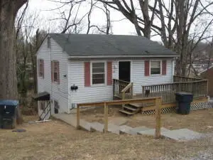 28 Hillcrest Ave Ne, Roanoke, VA 24012