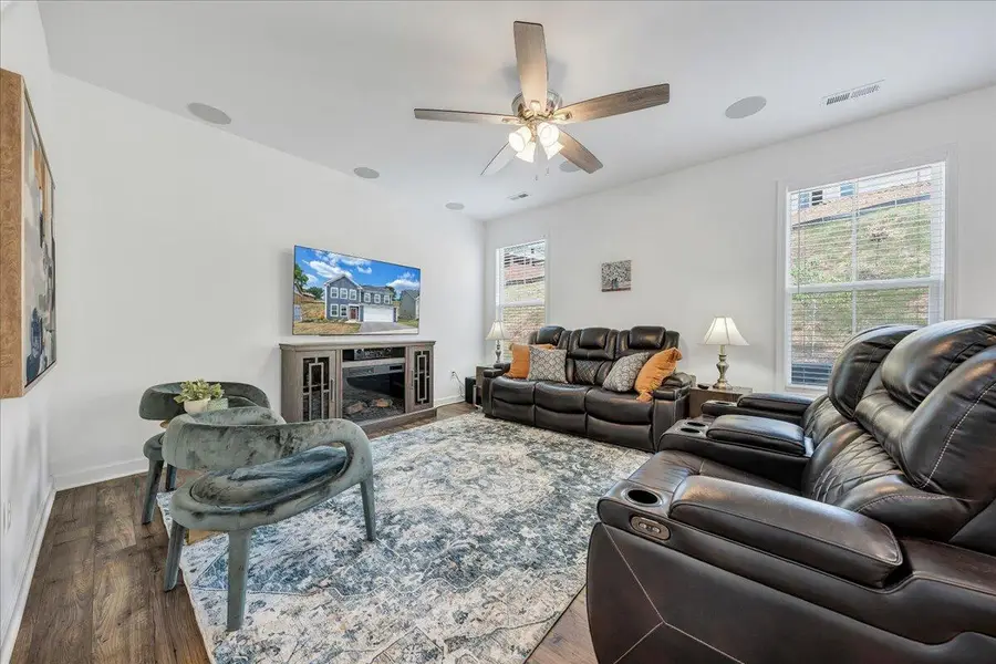 2130 Kings Walk Dr Ne, Roanoke, VA 24012 - #2