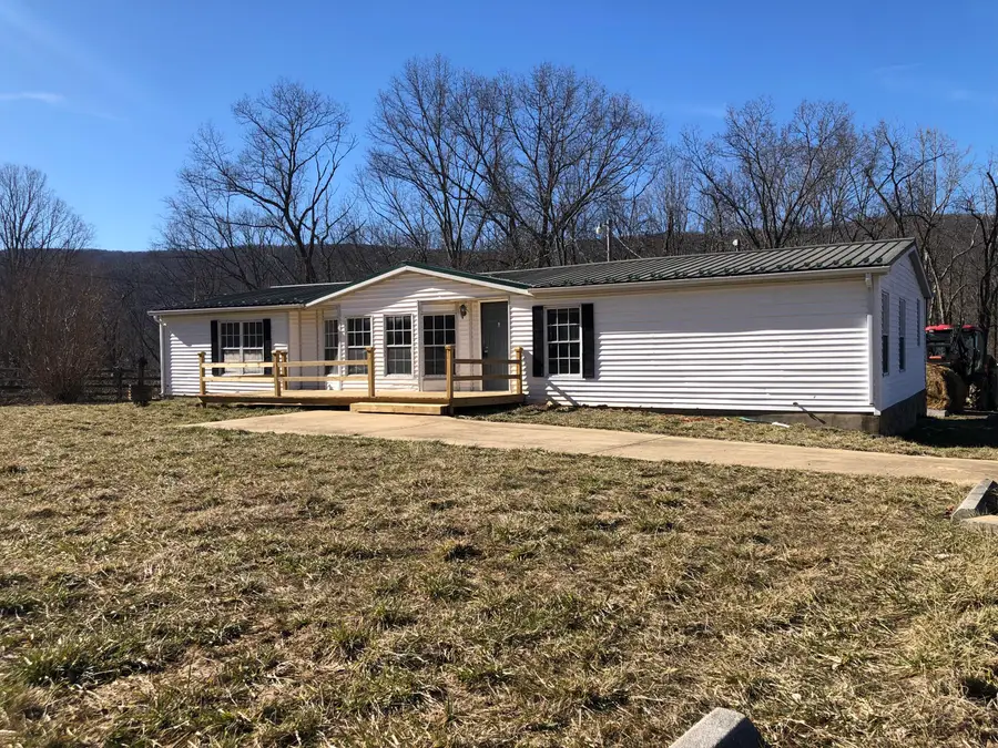 9210 Potts Creek Rd, Covington, VA 24426 - #2