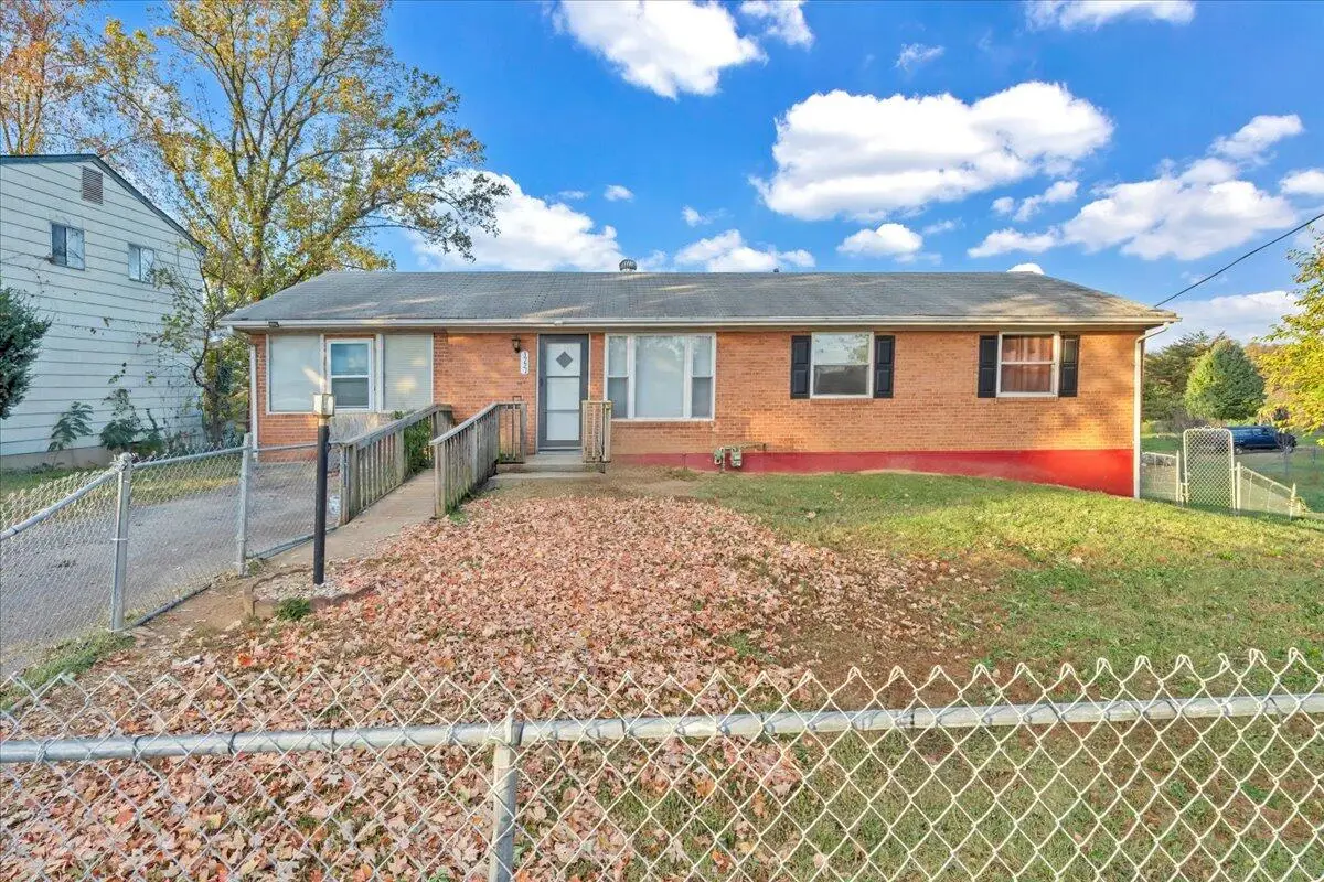 3721 Long Meadow Ave Nw, Roanoke, VA 24017 - #1