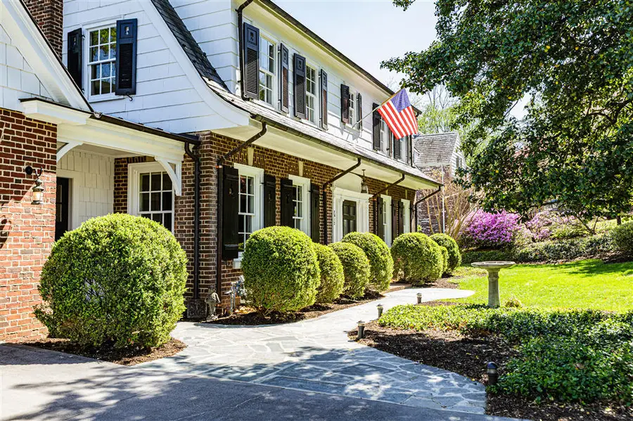 2912 Wycliffe Ave Sw, Roanoke, VA 24014 - #2