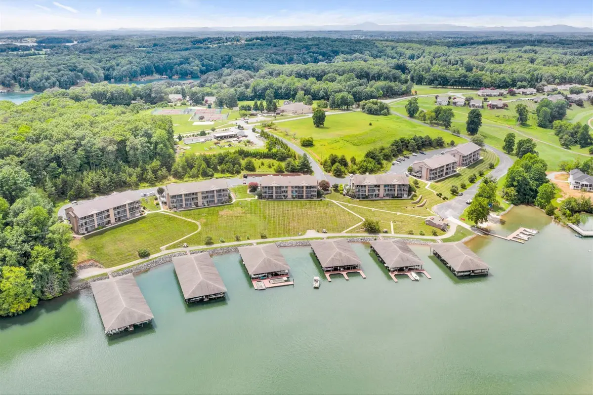 1055 Mariners Way #13, Huddleston, VA 24104 - #1