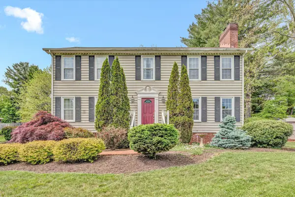 302 Ivy Ln, Daleville, VA 24083