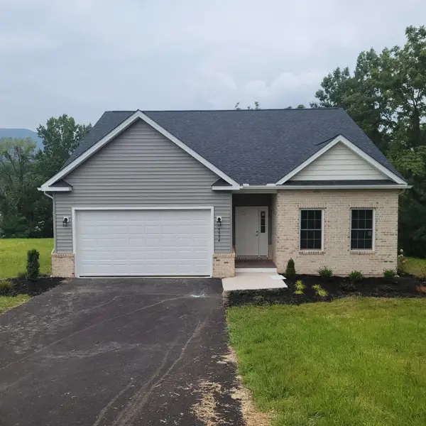 5594 Old Grove Ln, Salem, VA 24153