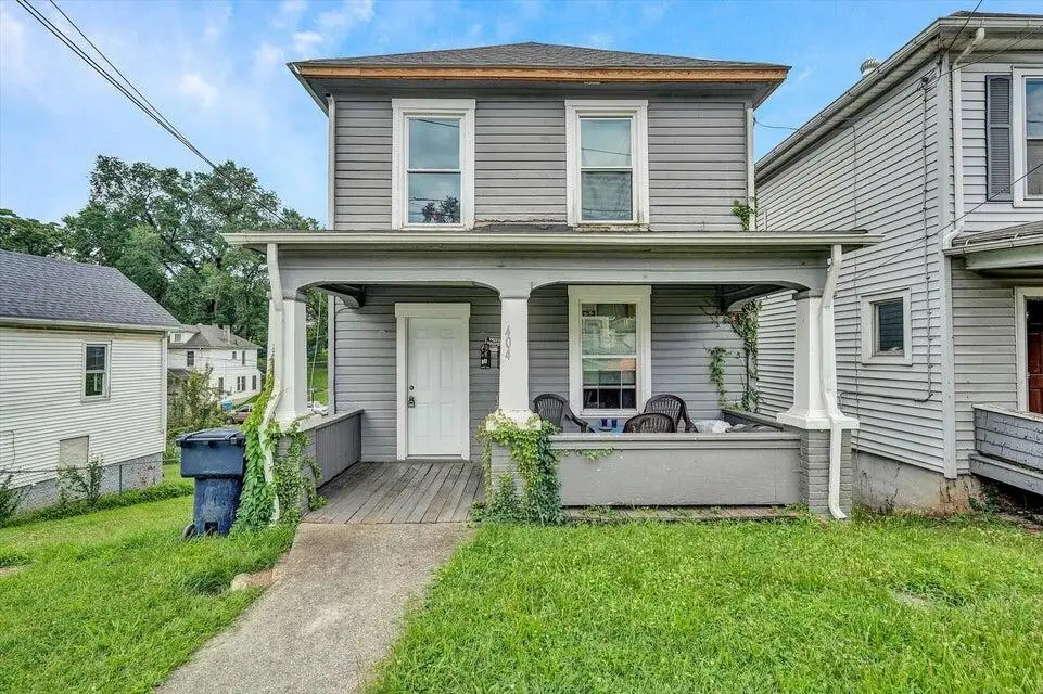 404 Harrison Ave Nw, Roanoke, VA 24016 - #1