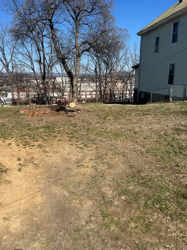 617 Church Ave Se, Roanoke, VA 24013