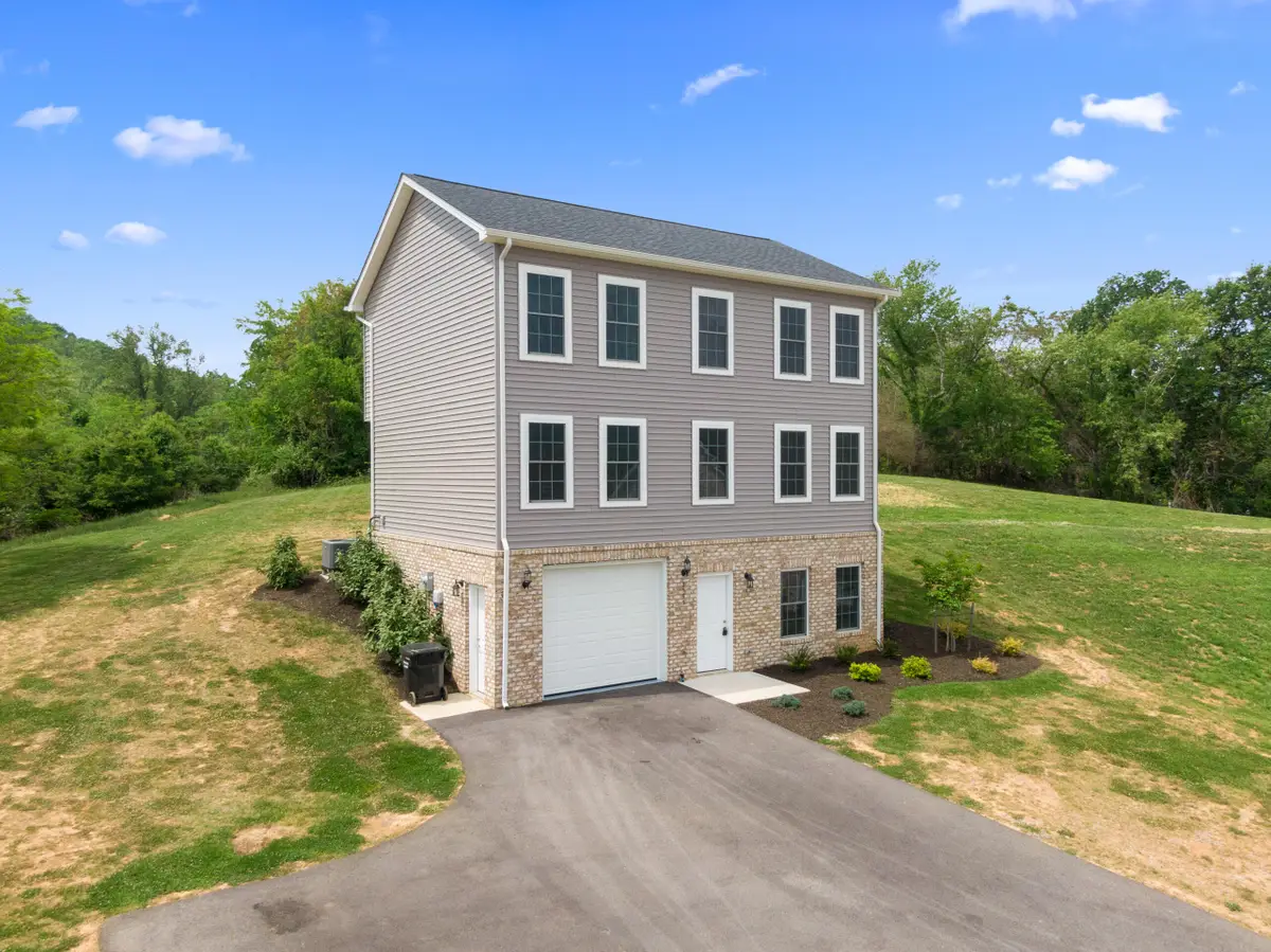 5595 New Pleasant Way, Salem, VA 24153 - #1