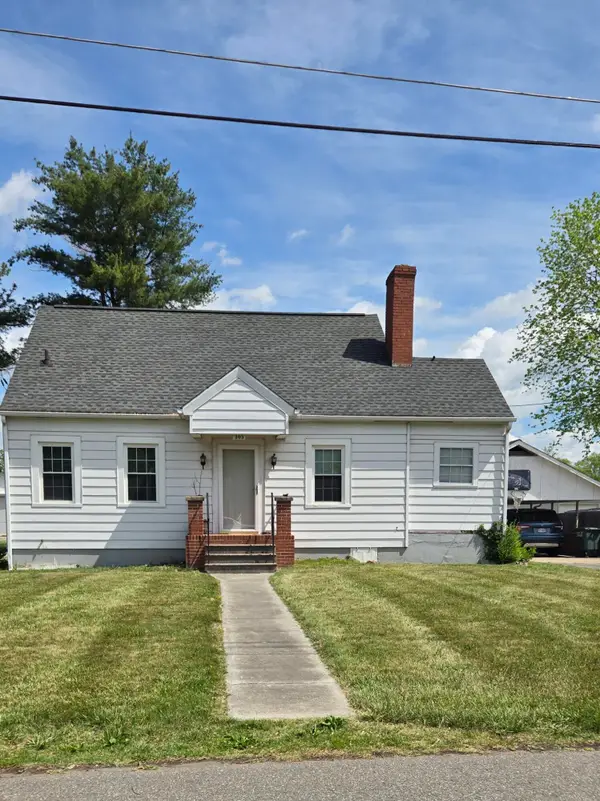 303 Riverland Dr, Salem, VA 24153