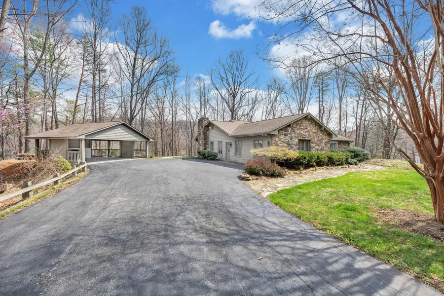 4921 Hunting Hills Dr, Cave Spring, VA 24018 - #2