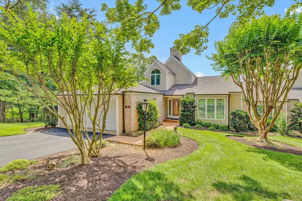 30 Island Green Cir #22, Penhook, VA 24137