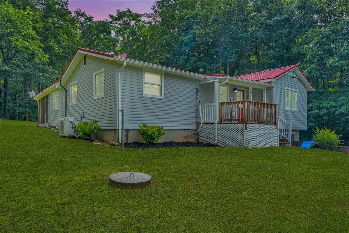 187 Fiddlers Green Rd, Bassett, VA 24055 - #1