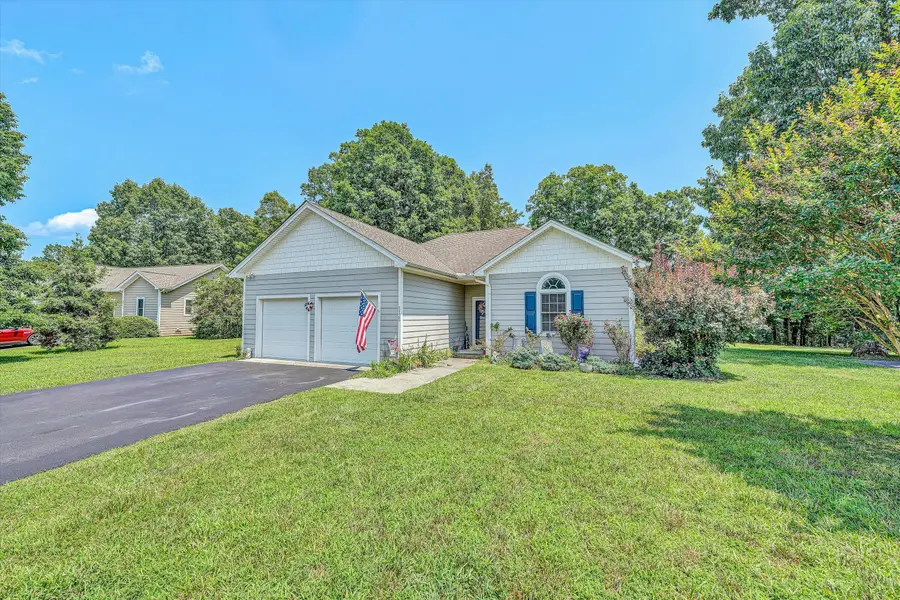1135 Joffrey Dr, Huddleston, VA 24104 - #2