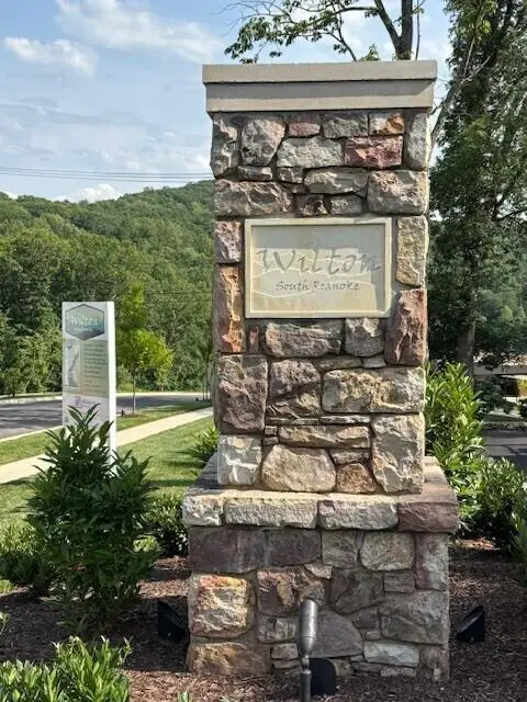 1005 Wilton Park Dr Sw, Roanoke, VA 24014 - #2