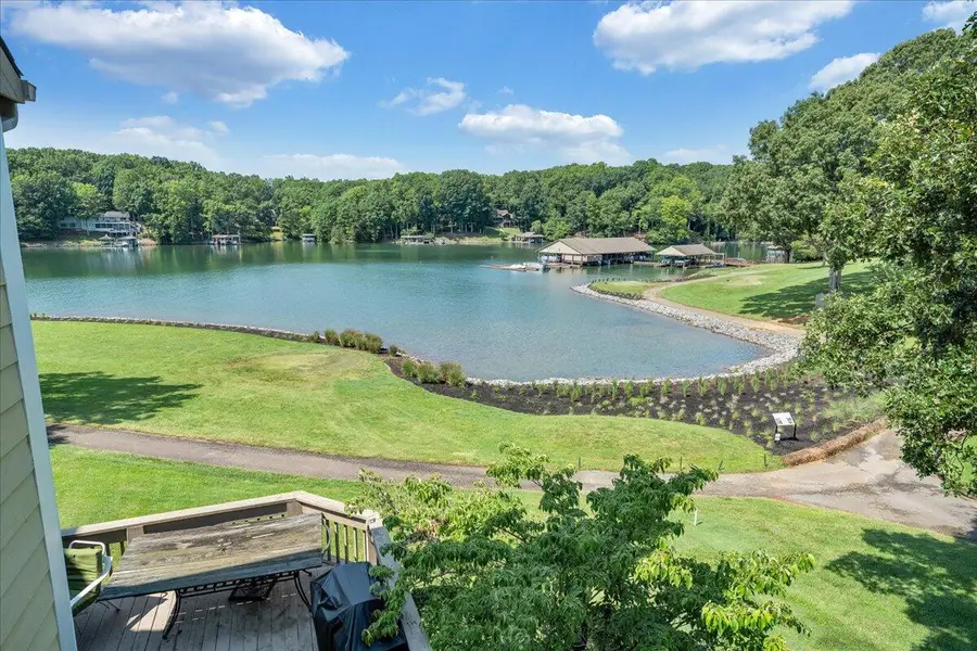 117 Fawn Haven Ln, Huddleston, VA 24104 - #2