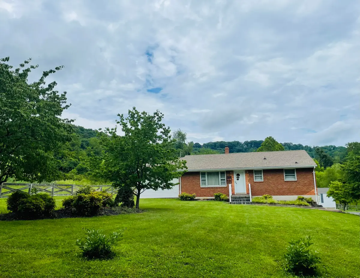 1156 Rosemont Ln, Vinton, VA 24179 - #1