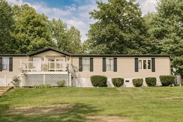 1007 Pollard Rd, Christiansburg, VA 24073